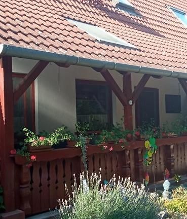 Maria Apartman Balatonkeresztur Exterior photo